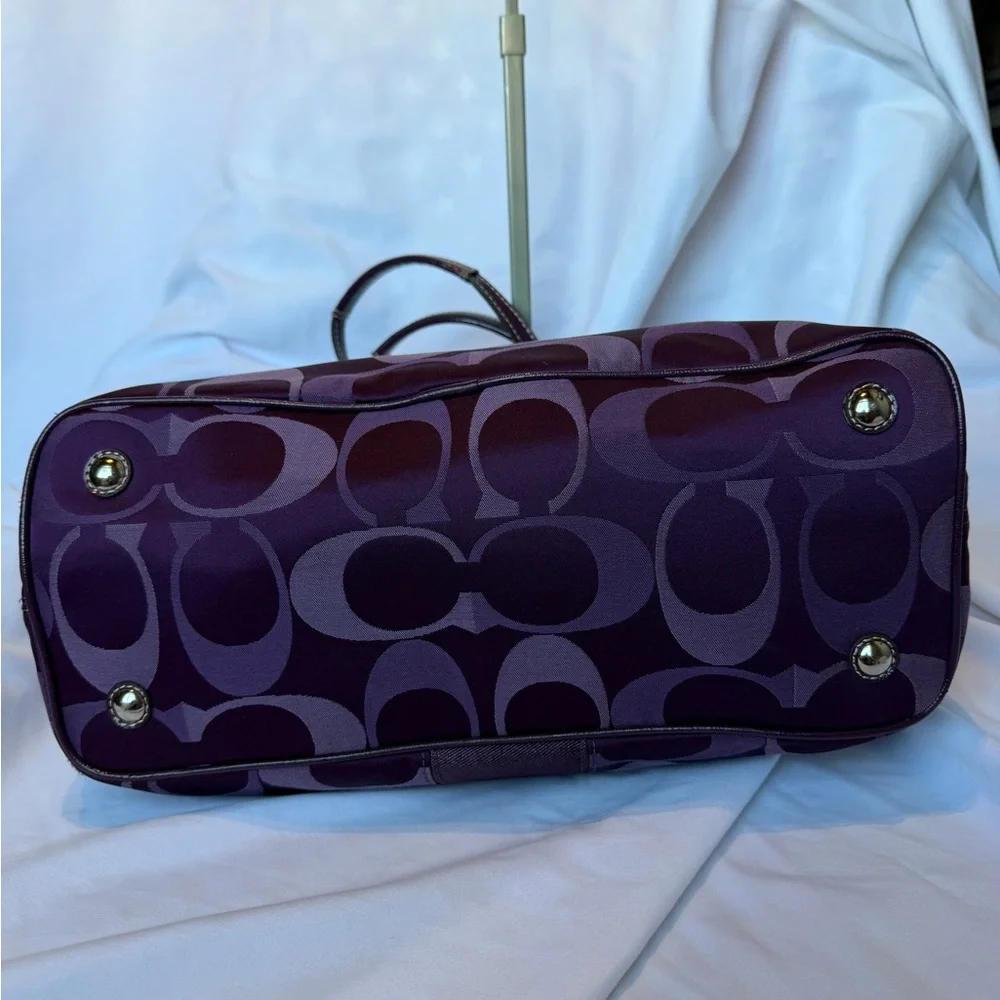 Coach Purse - Picture 5 of 10